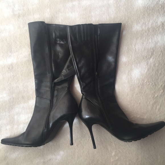 Boots - Picture 2 of 6